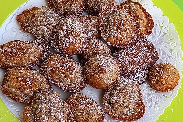 Süße Buchweizen-Madeleines